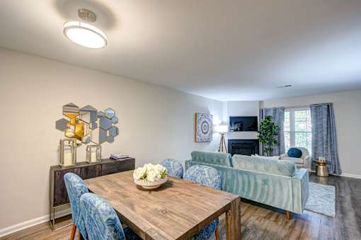 reserve-at-regency-park-living-room