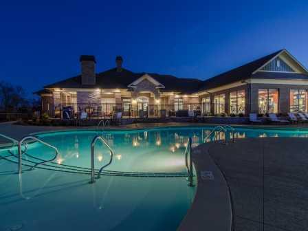 Foxland Crossing pool and leasing office.