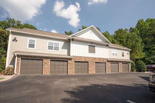 Vintage Creekwood Park Exterior