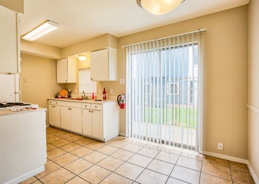 Ventana Ridge Dining room
