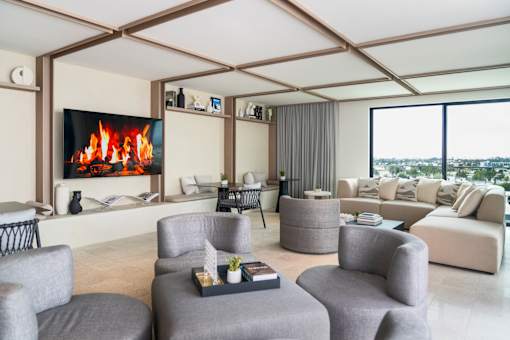 Clubhouse Lounge