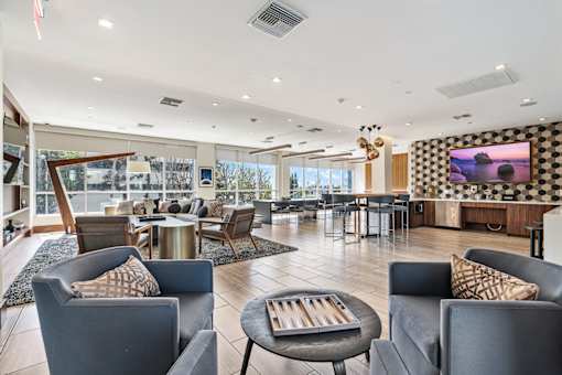 Co-work lounge