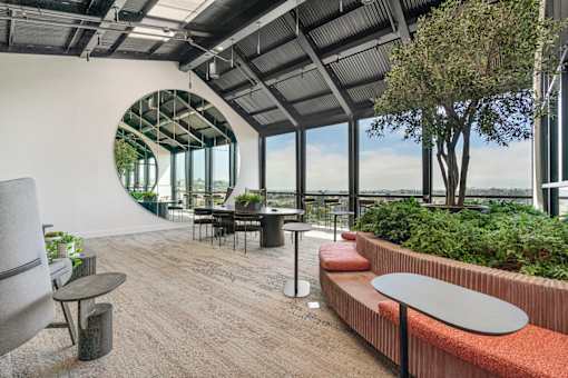 Penthouse level co-work lounge