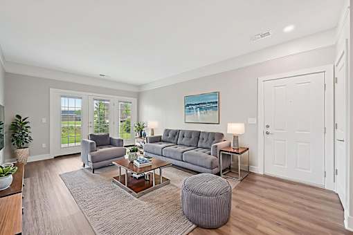 Living Room at Dooley's Orchard, Lewis Center, OH, 43035
