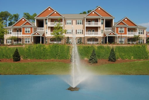Luxurious Landscaping at Stone Ridge Apartment Homes, Mobile, 36695