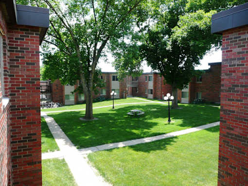Green Space Walking Trails at Emerald Court, Iowa City