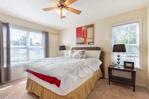 Bedroom With Ceiling Fan at The Courts at Fair Oaks, Virginia, 22030