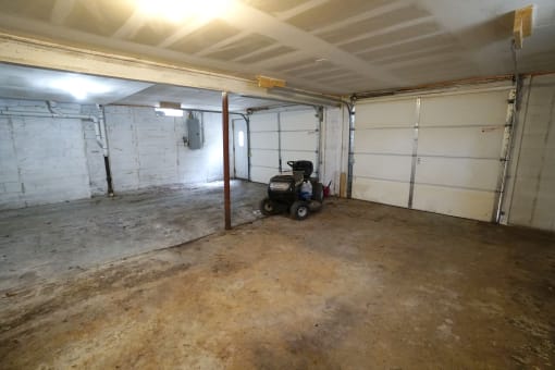 Wuthering Heights Garage, Eagan, Minnesota