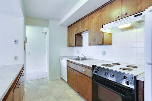 Berkley Manor Apartments – Kitchen - Appliances Included – Ask for a Tour - Pet Friendly