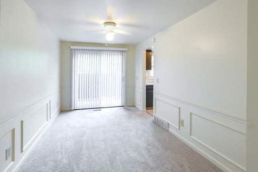 Sundridge Apartments – Kitchen - Dining – Efficient Appliances Included – Dishwasher - Electronic Thermostat – Storage - Electric Range - 24 Hour Emergency Maintenance – Basic FIOS Internet Included -