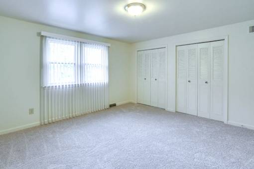 Sundridge Apartments - Two-bedroom, Two-Bath Units - Two-bedroom, One and a half-Bath Units – Amherst, NY – Sweet Home School District  – Air Conditioning – Carpeting – Master – Master Bath – Closets 