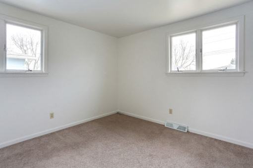 210 Meadowlawn Cheektowaga - Bedroom 2