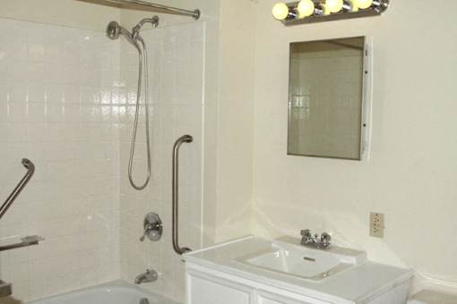 Westchester Park Apartments – Bathroom – Master Bathroom - On-Site Laundry - 24 Hour Emergency Maintenance – Ask for a Tour - Extra Storage – Wheelchair Access – Handrails – Pull Cord
