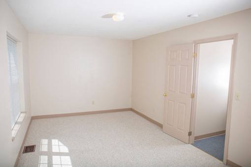 Ellicott Homes - Four-bedroom, Two-Bath Units - Three-bedroom, One and a half-Bath Units - Two-bedroom, One and a half -Bath Units – Buffalo, NY – Buffalo School District – Carpeting – Master – Master