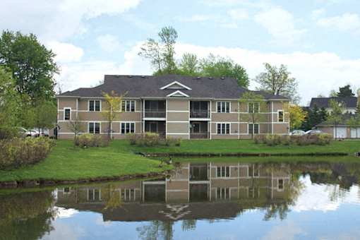Stonington Park Apartments - Two-bedroom, Two-Bath Units - Two-bedroom, One and a half-Bath Units - Three-bedroom, Two-Bath Units – Getzville, NY – Williamsville School District – Fireplace - Balcony 