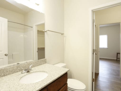 Apartment bathroom in Hobbs, NM