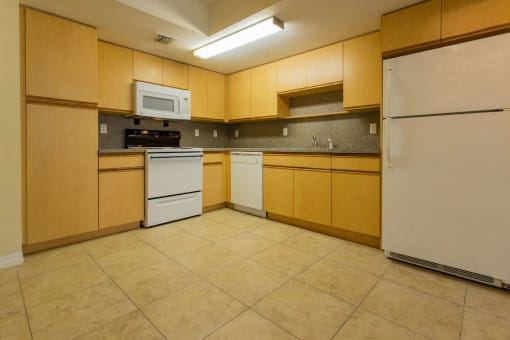 efficient appliance package at highland gardens II
