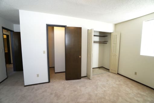 Arlington Place bedroom, St. Paul, Minnesota