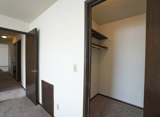 Arlington Place Closet, St. Paul, Minnesota