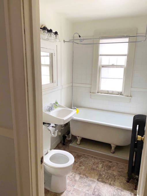 Portland Flats Bathroom, St. Paul, Minnesota