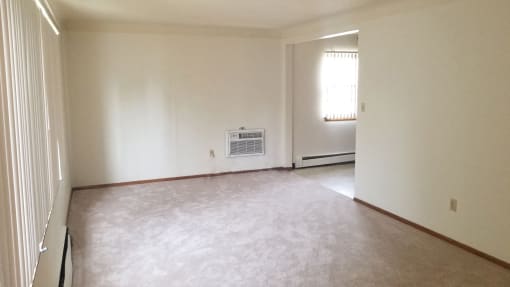 St. Paul Apartments, Living room