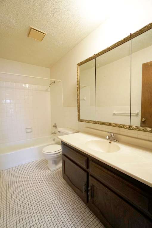 Charlton Place - bathroom, West St. Paul, Minnesota