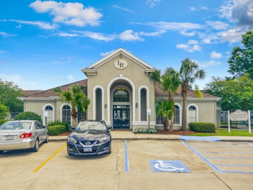 apartment leasing office in Baton Rouge