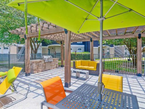 apartment picnic area in Baton Rouge