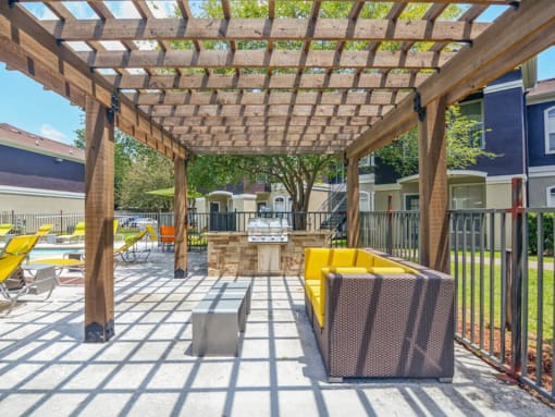 apartment grill area in Baton Rouge