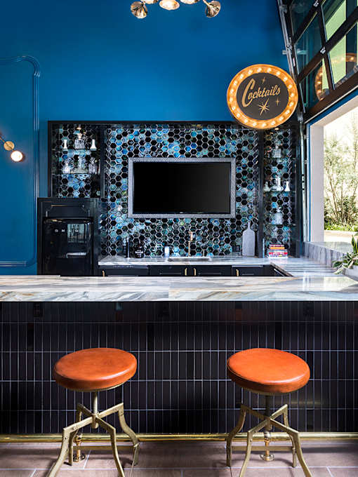 Clubroom with bar and lounge area at Vida North Park, San Diego, California