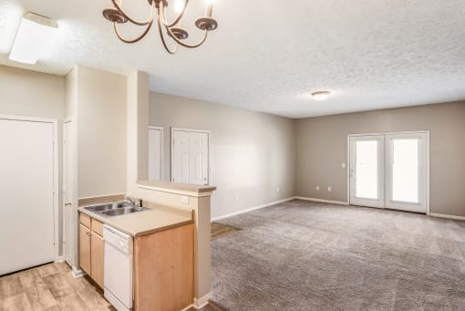 Living room at Piedmont Park Apartments, Hattiesburg, 39401