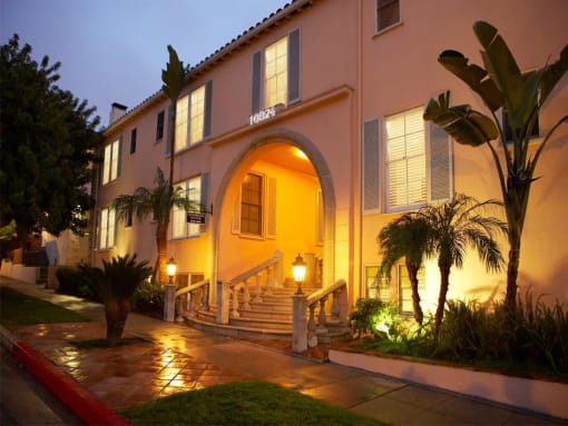 Lindbrook Manor Apartments Front