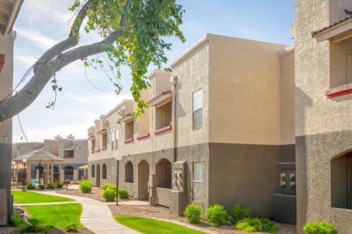 Lush Green Courtyard Wit Walking Paths at Ranchwood Apartments, Arizona, 85301