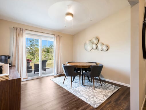 Cuyahoga Falls Apartment Rentals Redwood Living Redwood Cuyahoga Falls Bath Road Den