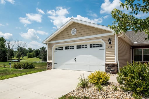 Mauldin South Carolina Apartment Rentals Near Greenville SC Redwood Mauldin Exterior Garages