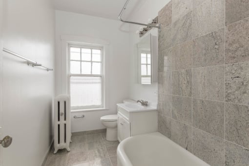Hamilton Place - Bathroom