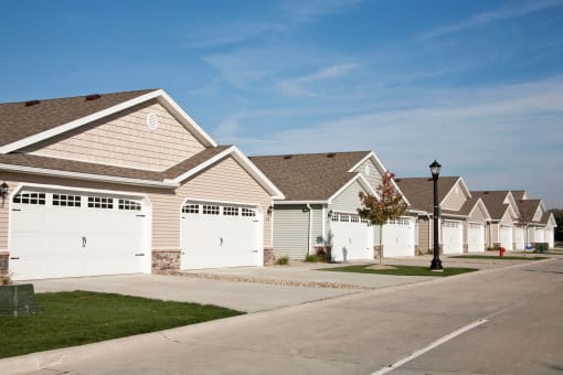 North Canton  Ohio Apartment Rentals RedwoodNorth Canton Neighborhood Living