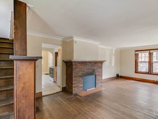 Spacious Living room in East Lansing Apartments near Michigan State University | MSU Houses