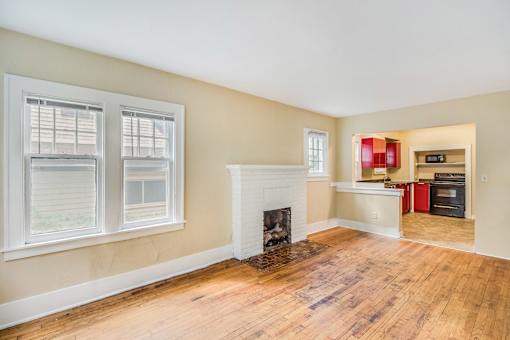 Spacious Living room in East Lansing Apartments near Michigan State University | MSU Houses