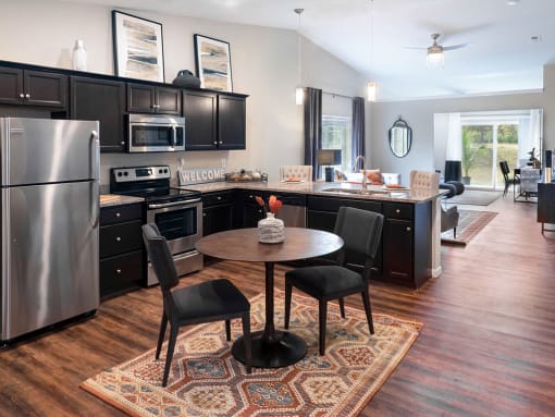 Monroe North Carolina Apartment Rentals Redwood Living Redwood Monroe Forestwood Kitchen