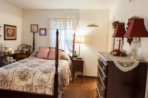 Country Club Village I Interior 6