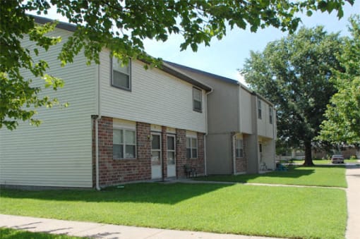 Deerfield Village Exterior 3