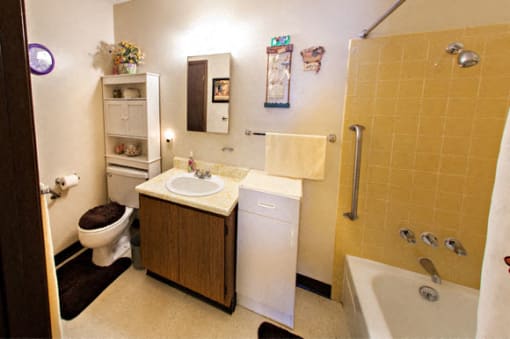 Highland Interior 9