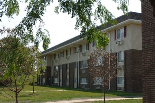 Crestview Village IL Exterior 1