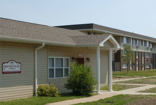 Crestview Village IL Exterior 3