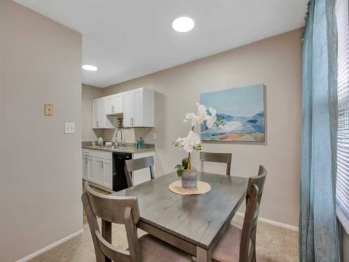 Dining And Kitchen at Ridgewood Club Apartments, Virginia Beach, VA