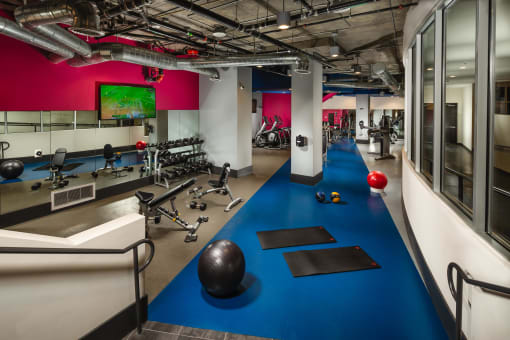 Gym at Topaz Apartments, Los Angeles, CA