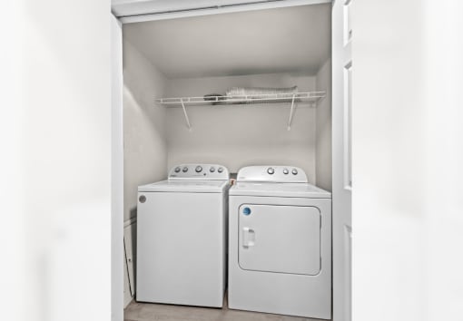 Washer Dryer at Osage Creek, Rogers, Arkansas