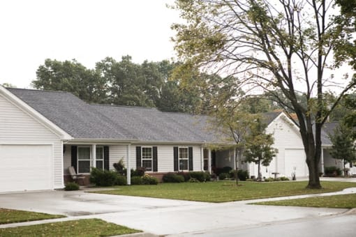 Hampton Pointe Front