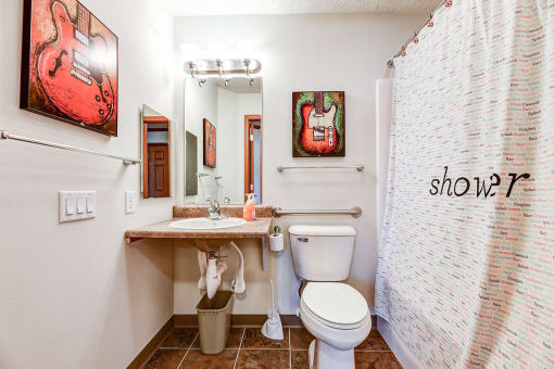 Monarch bathroom